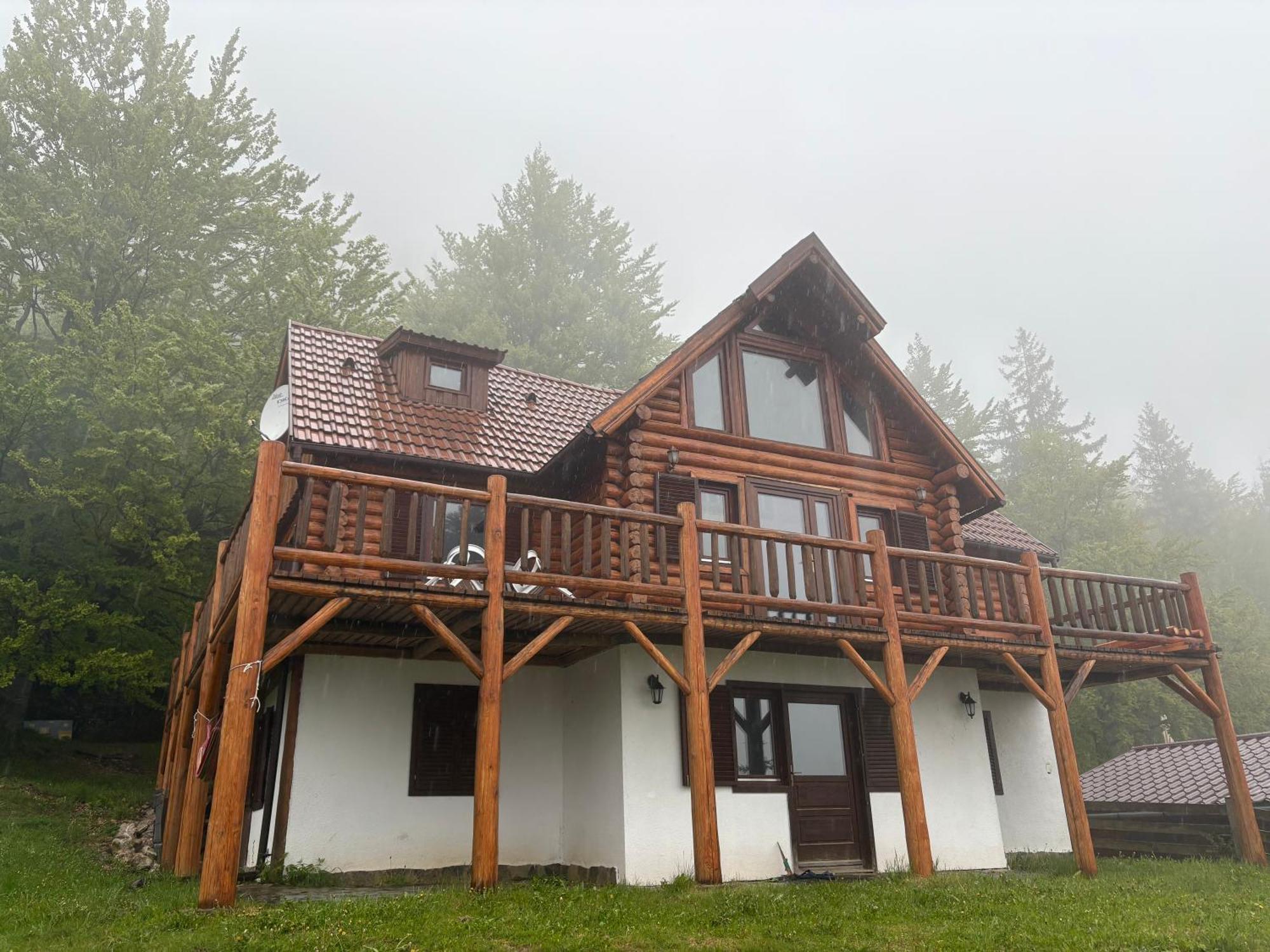 Veresko Villa Lacu Rosu Eksteriør bilde